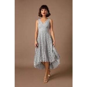 BHLDN Perri Lace V-Neck Dress
Pale Blue Size 4.